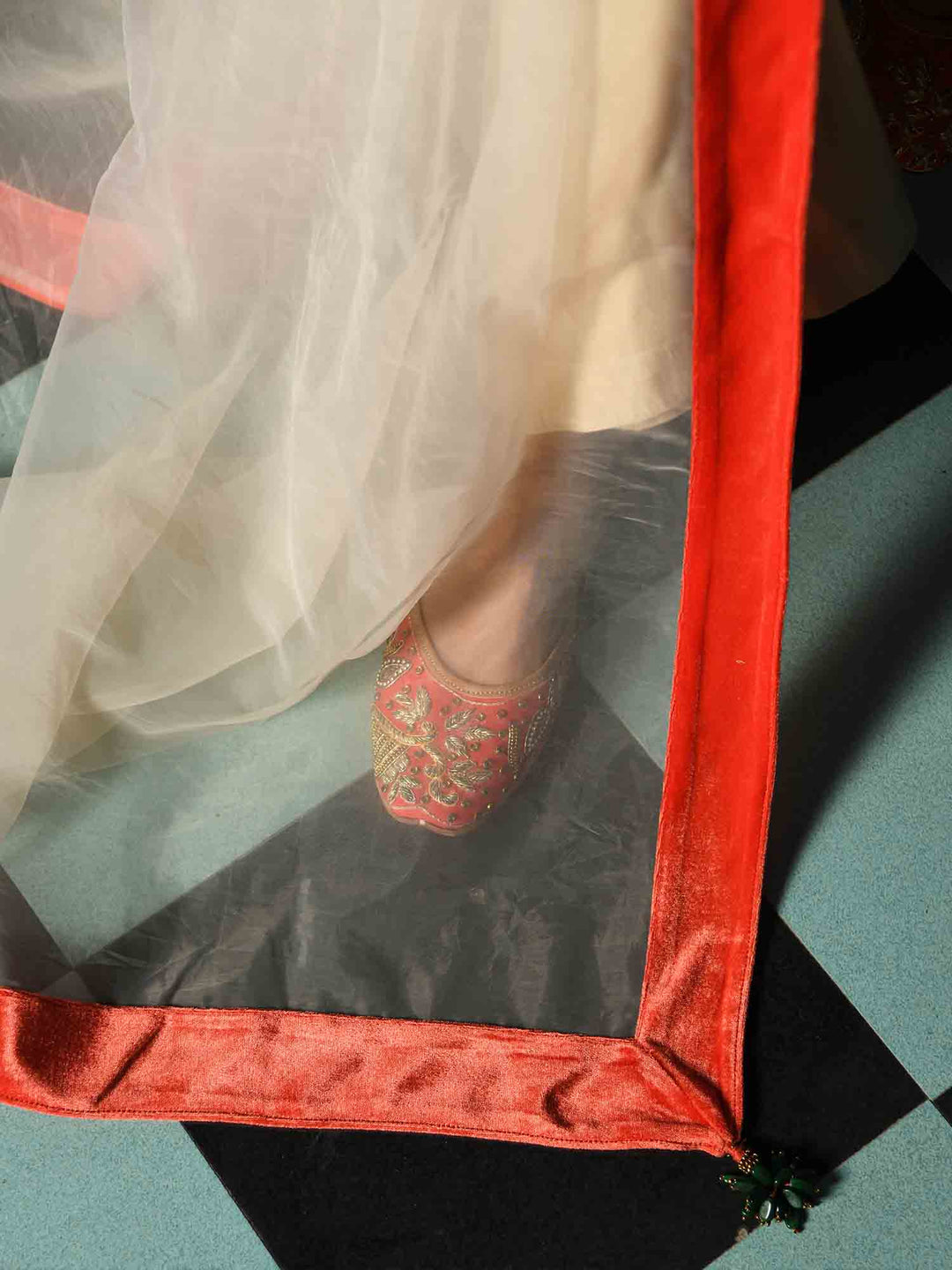 Day to Dusk kurta Pant & Dupatta set