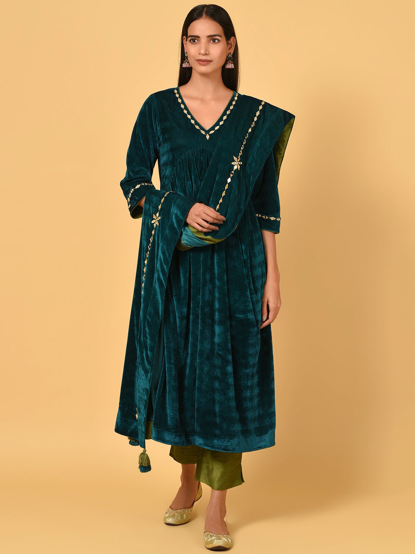 Ceramic Blue velvet Kurta Pant and Dupatta set