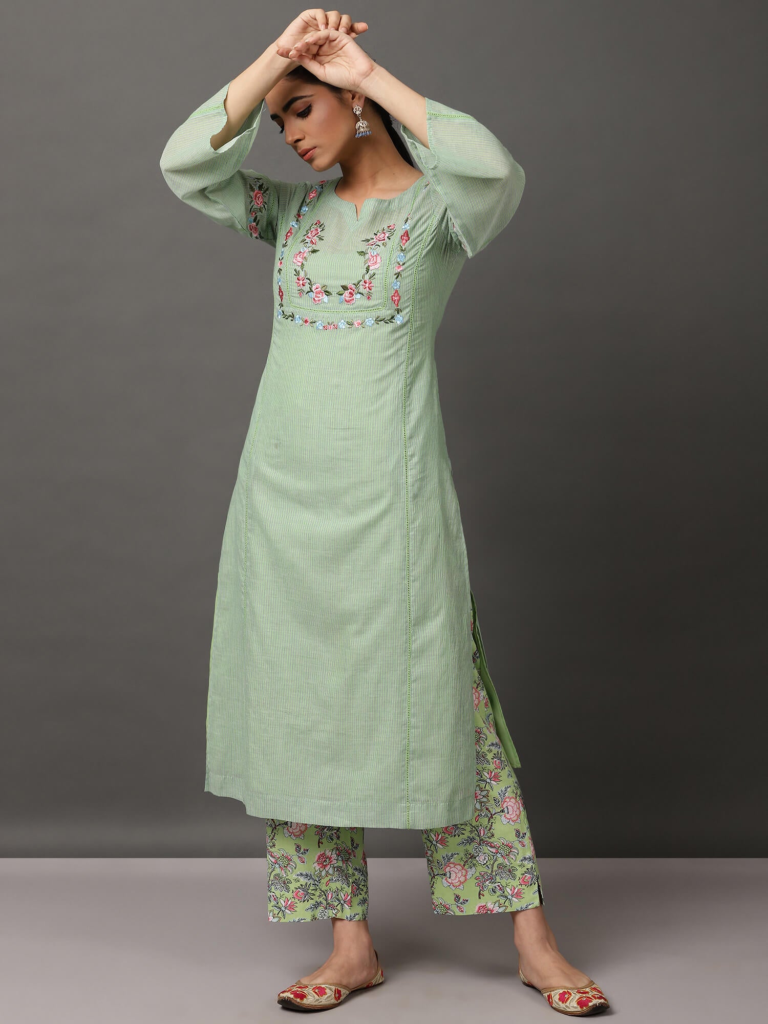Green Yarn Dyed Kurta & Printed Pant With Inner