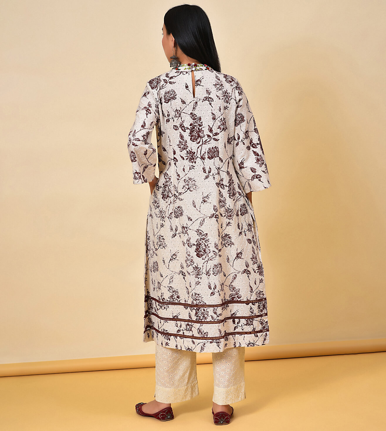 Shine in this Hakoba wine Kurta Pant Set