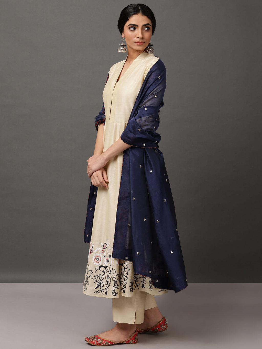 Off White Art Silk Kurta With Pant & Dupatta