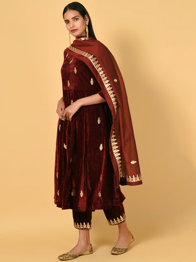 Celebrate in the Maroon Kurta Pant and Dupatta set