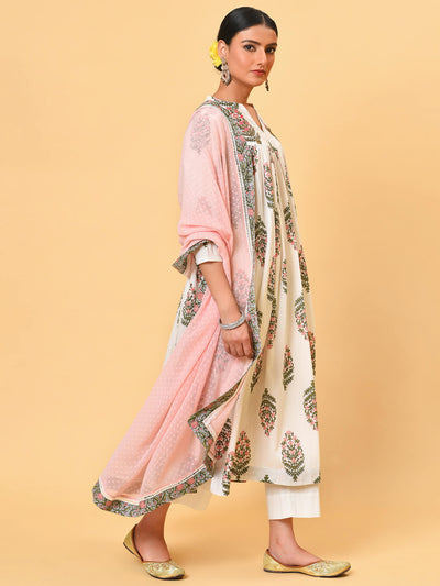 Lets surf the year with the white printed kurta pant and georgette dupatta