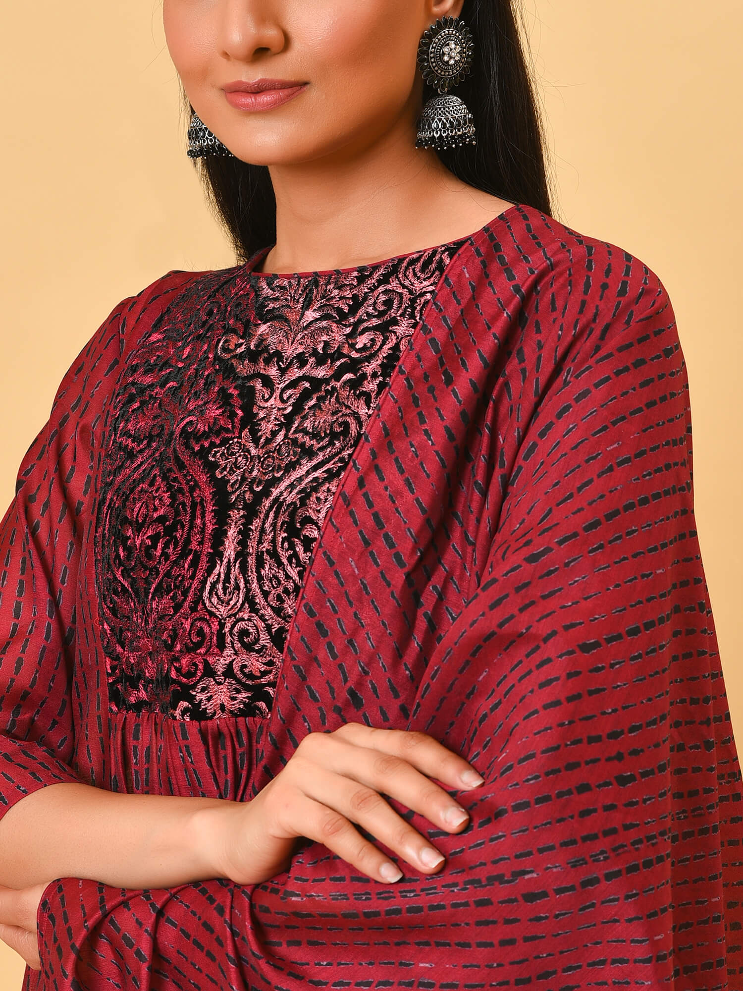 Maroon Shibori chanderi kurta and pant with dupatta