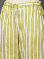 Green & White Kurta & Pants Set